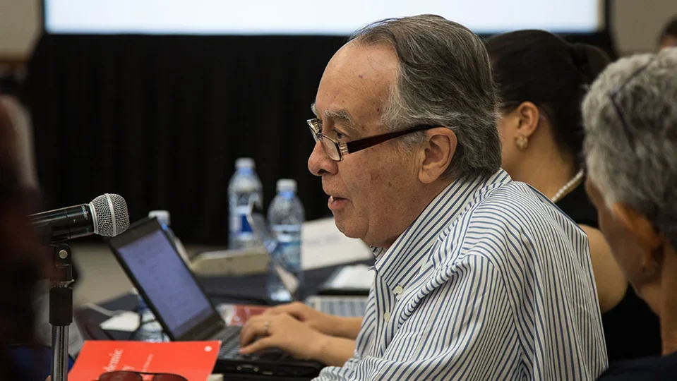 Jorge Jimenez talking in microphone